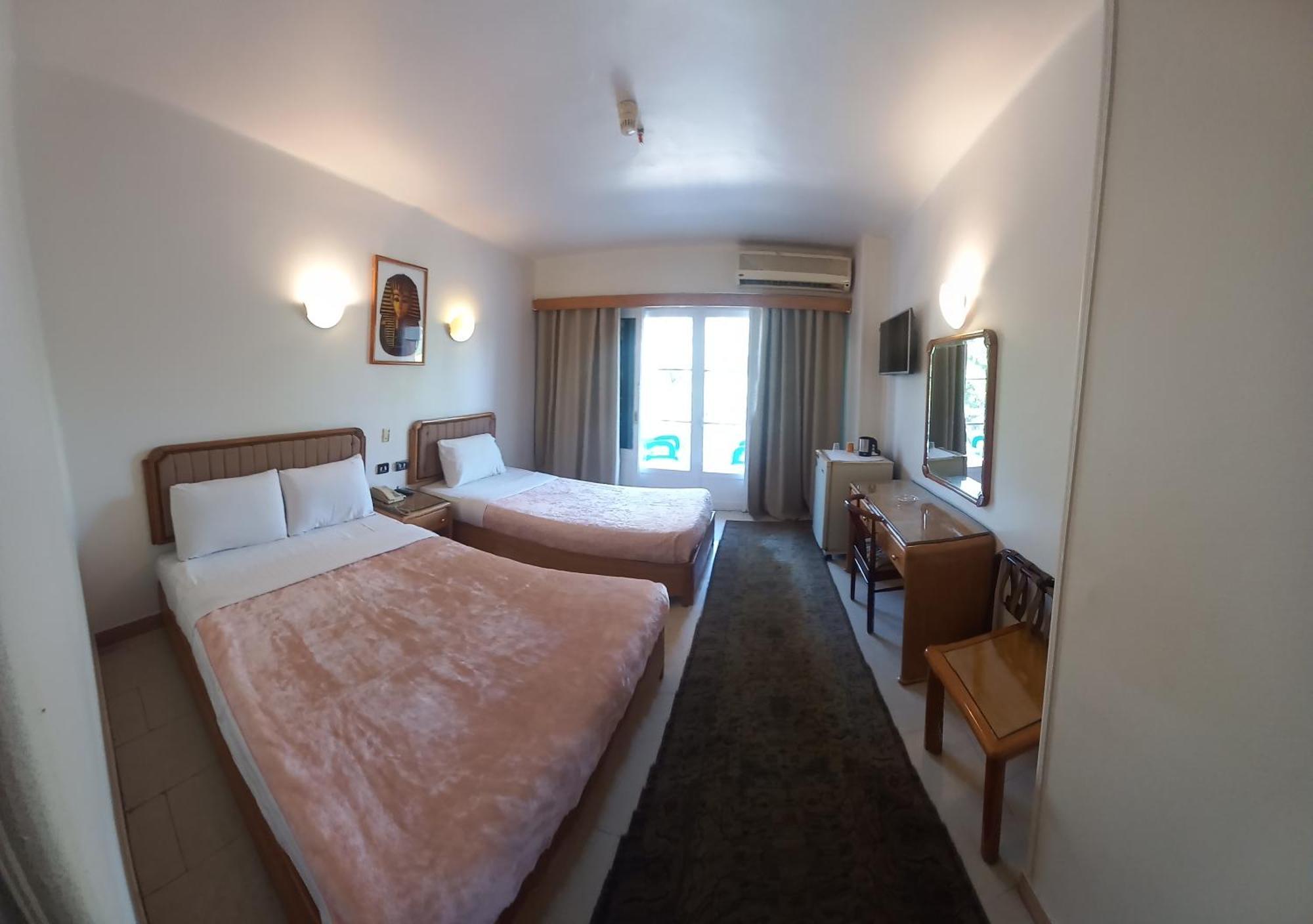 New Pola Hotel Luxor Luaran gambar